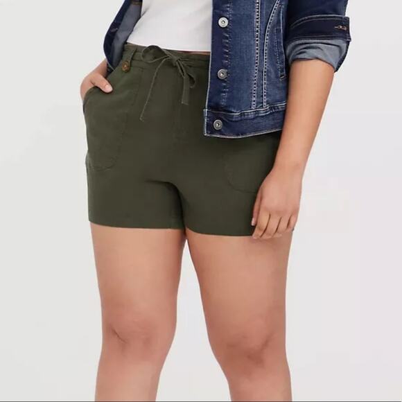 Torrid Olive Green Elastic Waist Drawstring Casual Shorts - Picture 1 of 11